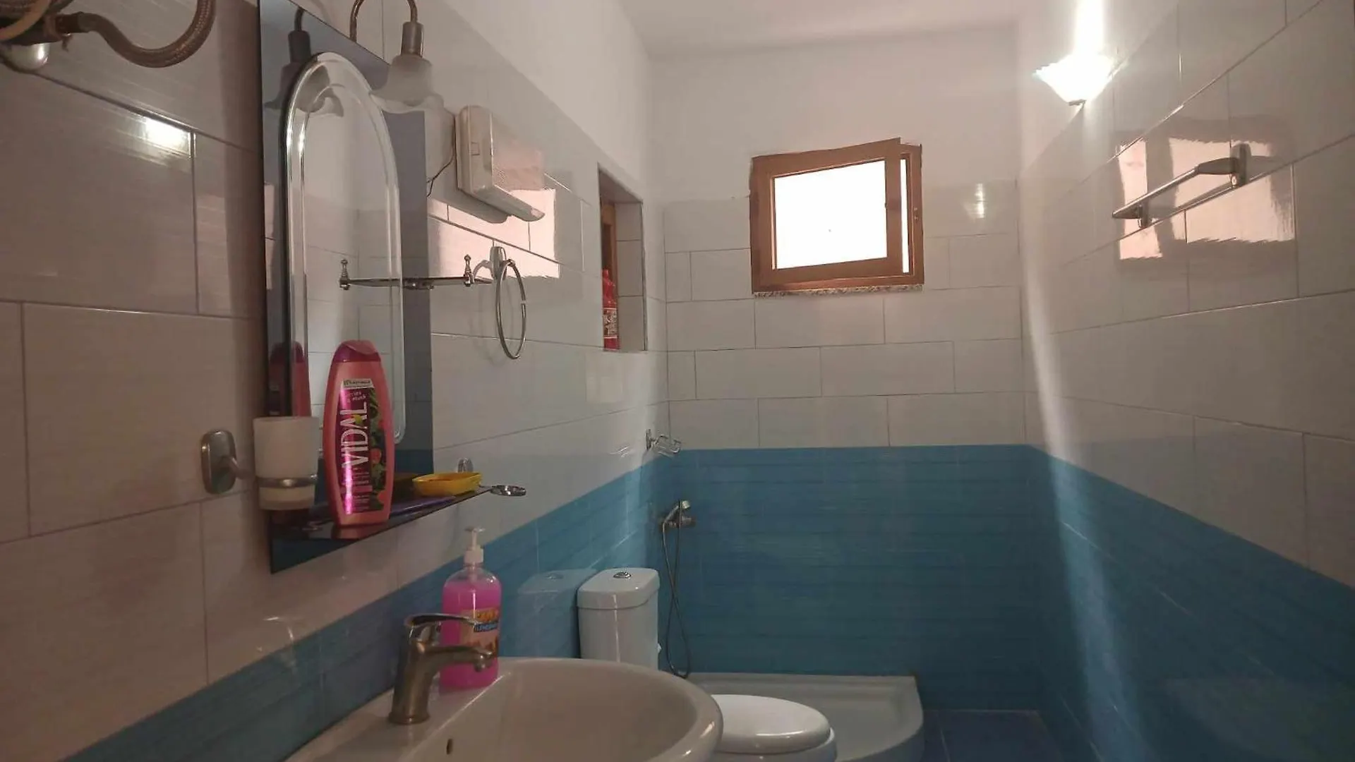 Maison d'hôtes Hotel Bujtina Dalmacia à Koman