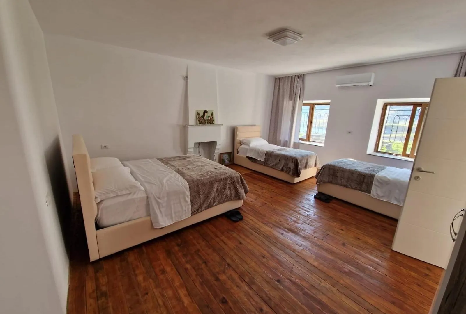Bujtina Dalmacia Hotel Koman