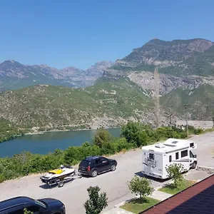 3* Hotel Lugina E Komanit